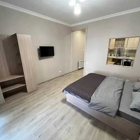 Fox Rooms 90 Mykolaiv Exterior photo